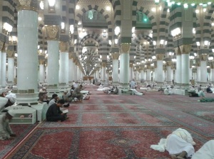 Interior Masjid Nabawi